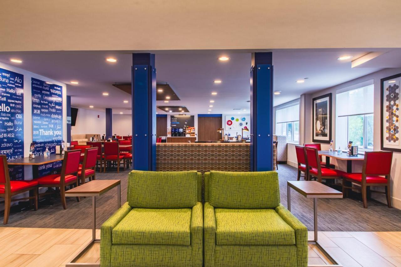 Holiday Inn Express & Suites - Lincoln East - White Mountains By Ihg Экстерьер фото