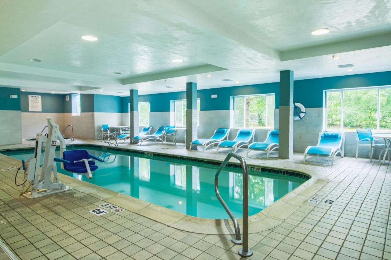 Holiday Inn Express & Suites - Lincoln East - White Mountains By Ihg Экстерьер фото