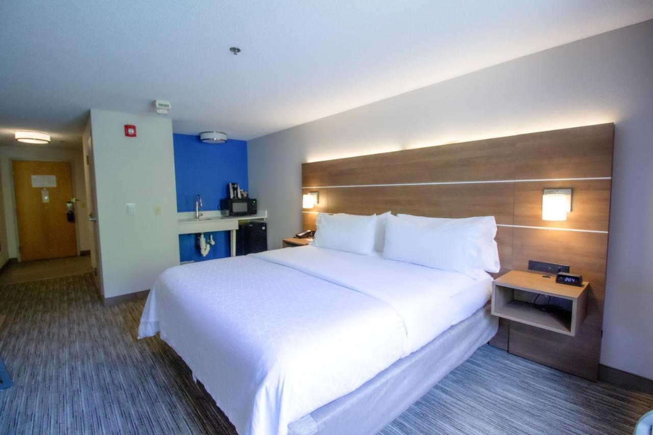Holiday Inn Express & Suites - Lincoln East - White Mountains By Ihg Экстерьер фото
