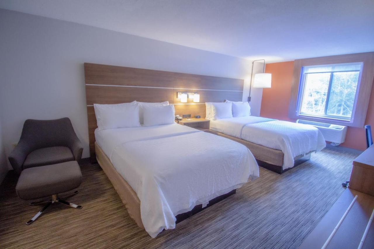 Holiday Inn Express & Suites - Lincoln East - White Mountains By Ihg Экстерьер фото