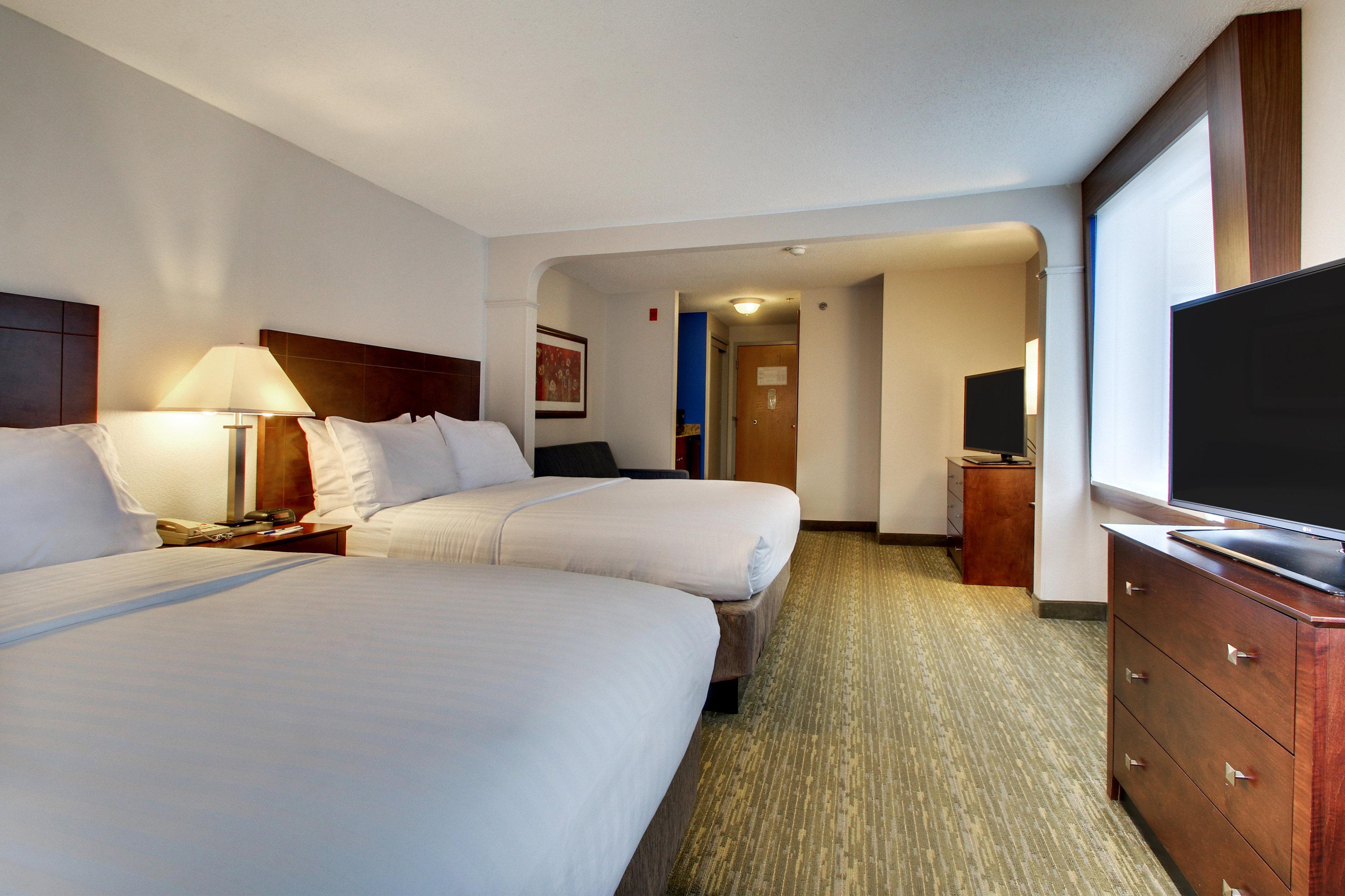 Holiday Inn Express & Suites - Lincoln East - White Mountains By Ihg Экстерьер фото