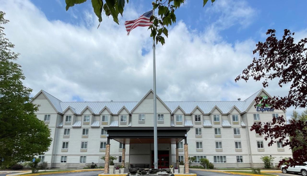 Holiday Inn Express & Suites - Lincoln East - White Mountains By Ihg Экстерьер фото