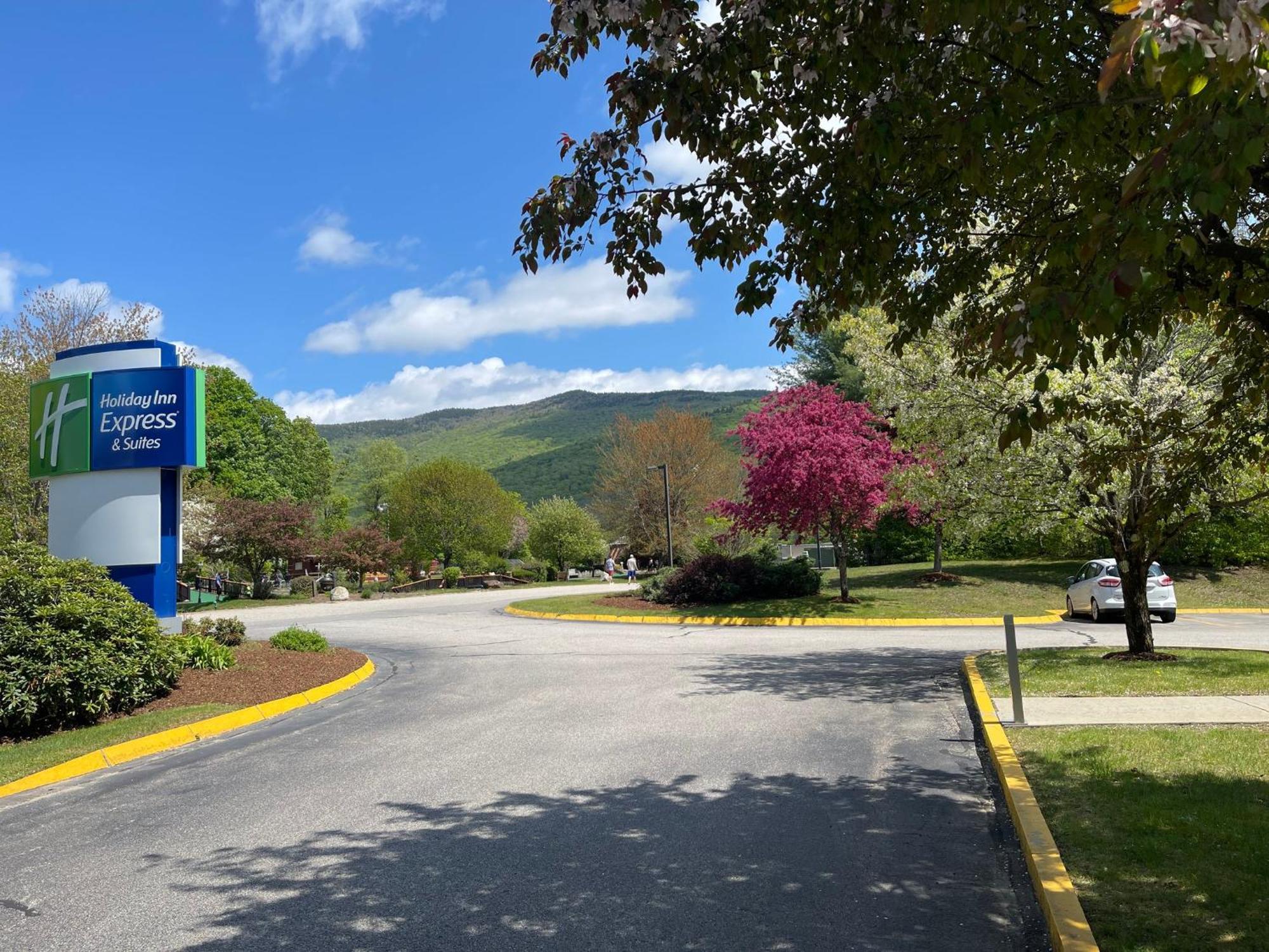 Holiday Inn Express & Suites - Lincoln East - White Mountains By Ihg Экстерьер фото