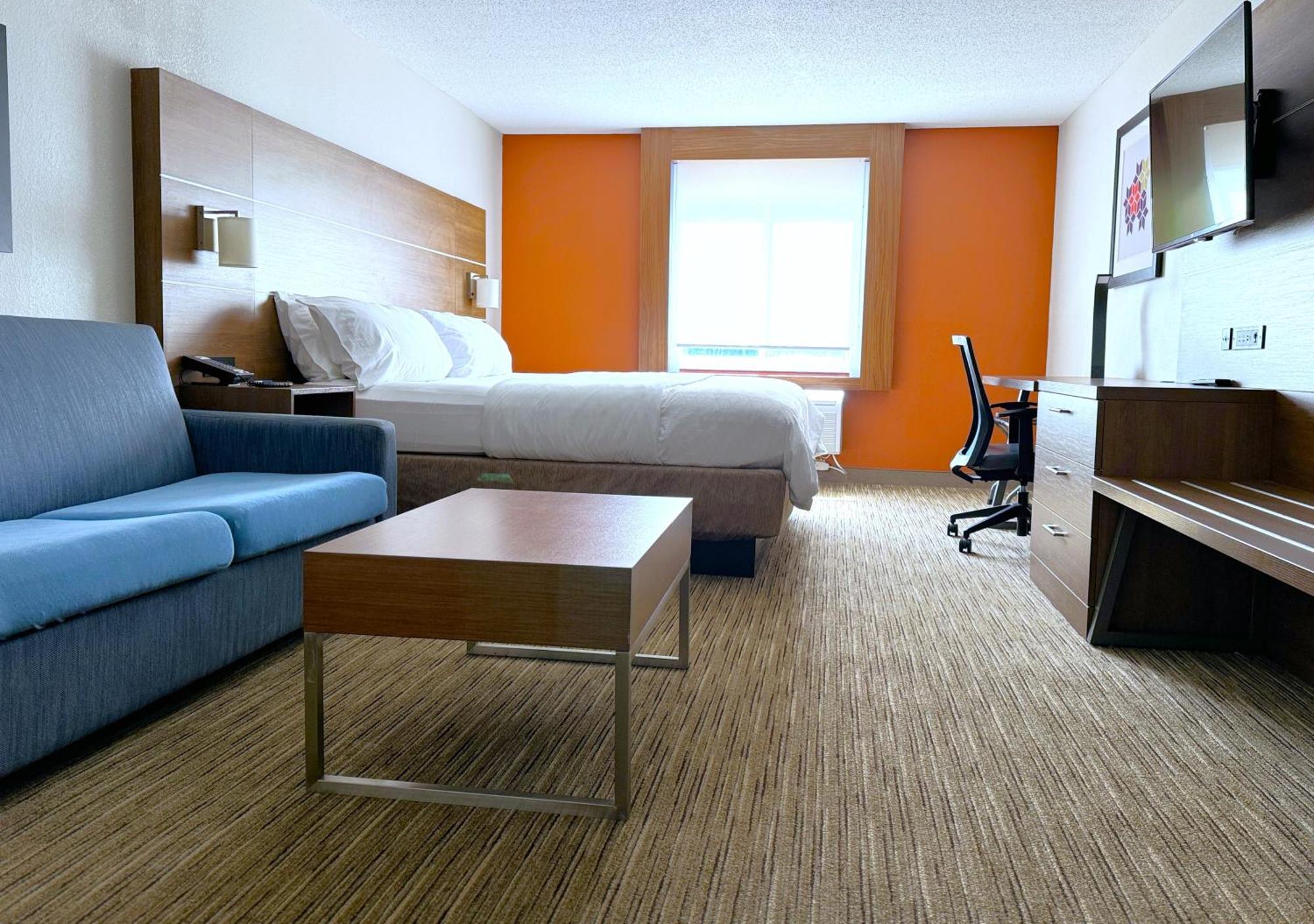 Holiday Inn Express & Suites - Lincoln East - White Mountains By Ihg Экстерьер фото