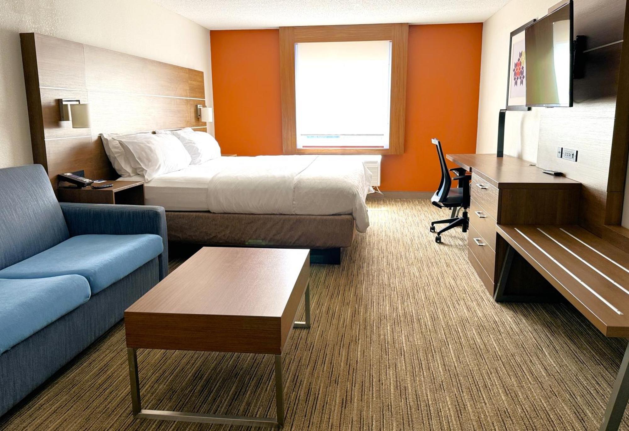 Holiday Inn Express & Suites - Lincoln East - White Mountains By Ihg Экстерьер фото